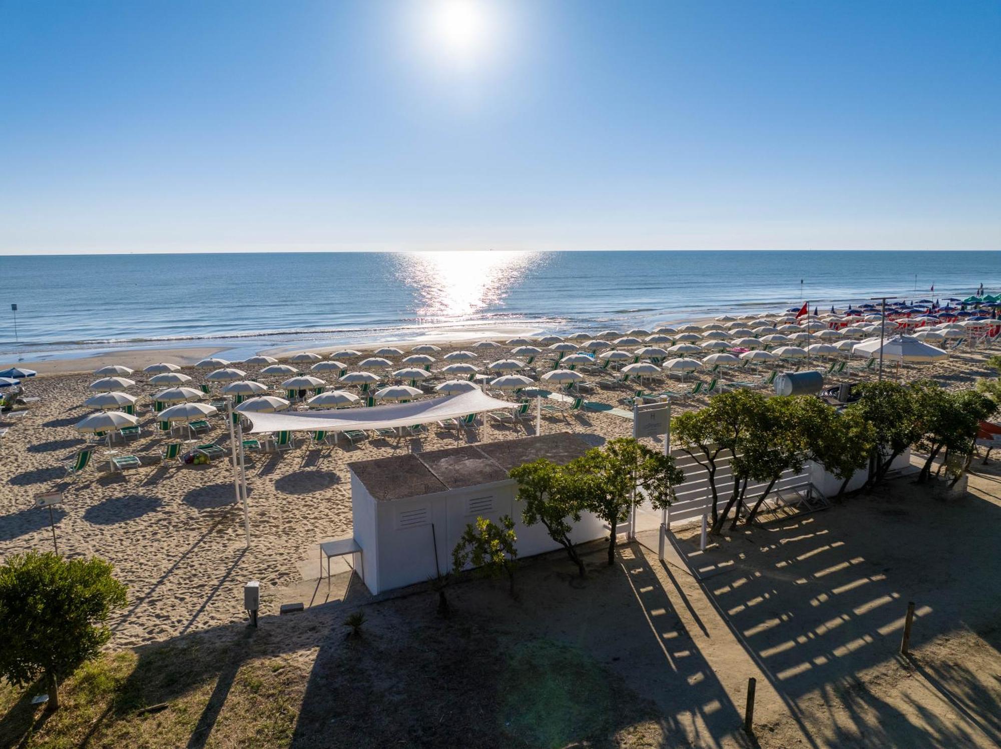 Hotel La Pineta Пинето Экстерьер фото