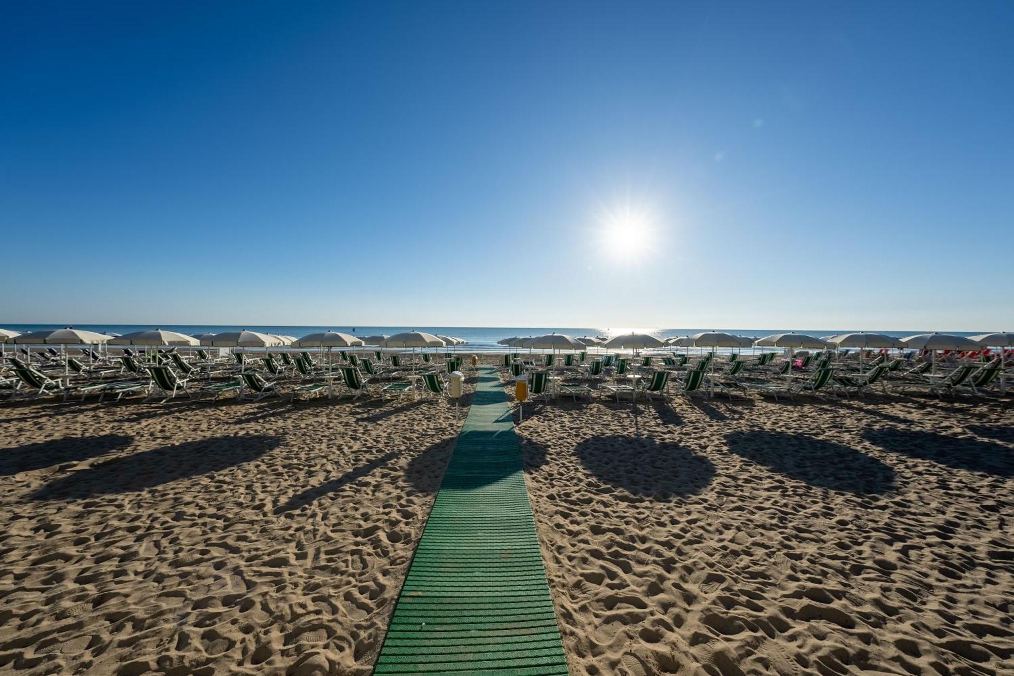 Hotel La Pineta Пинето Экстерьер фото